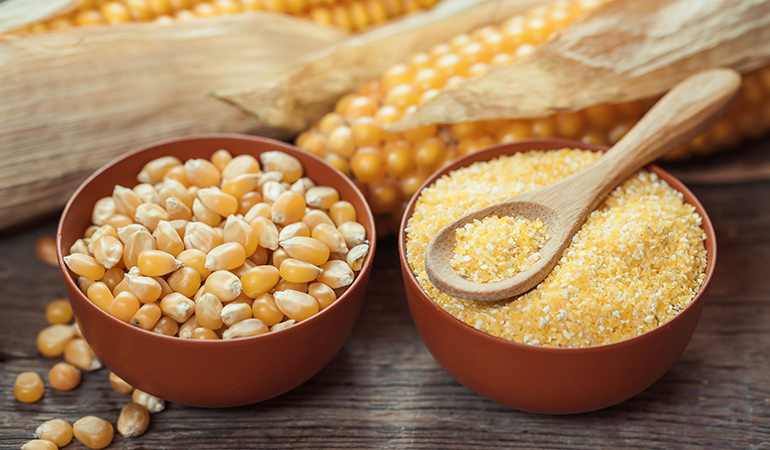 Corn contains carotenoids that protect the eyes from diseases