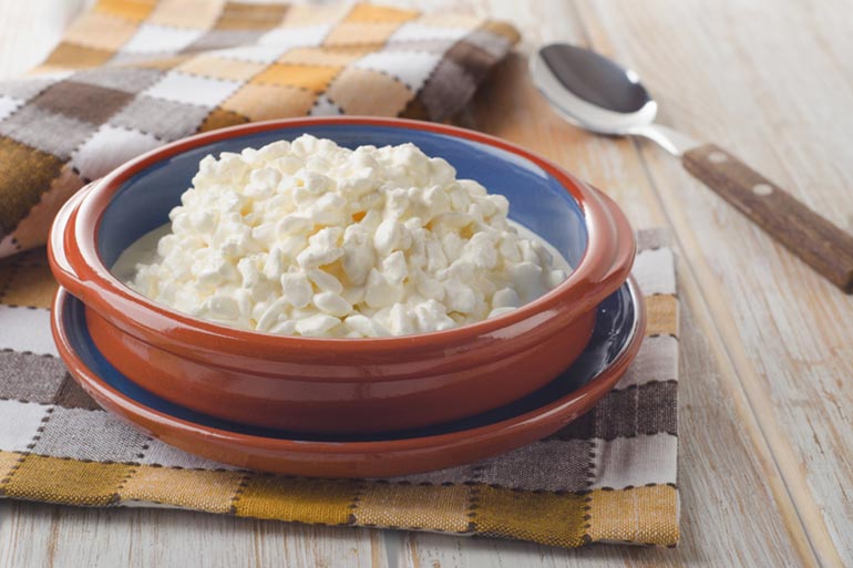 cottage cheese: high in protein, reduces calorie intake