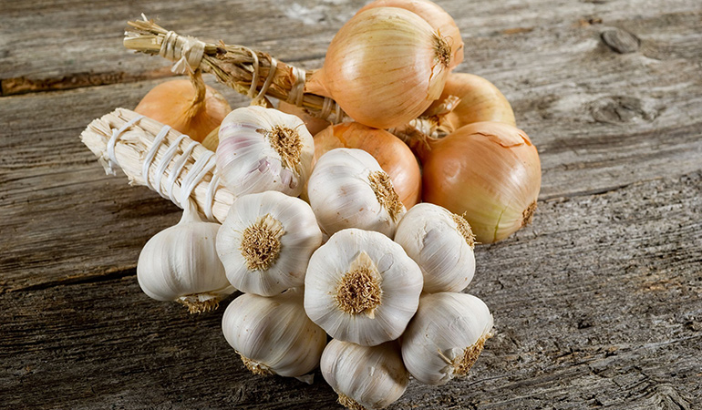 A Paste Of Garlic And Onion Is Good For Treating Boils