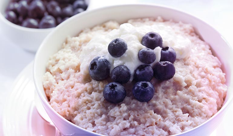 Oatmeal stimulates the production of tryptophan