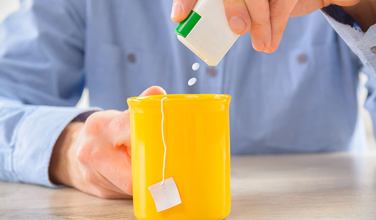 artificial sweeteners lead to weight gain due to cravings