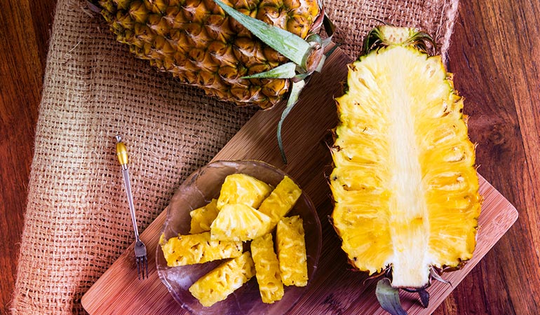 Ripe pineapples are golden brown all over