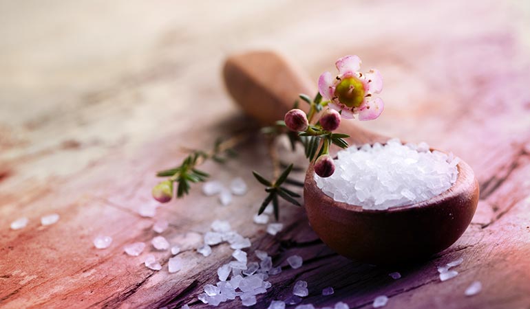Mix with epsom salt for a relaxing bath salt