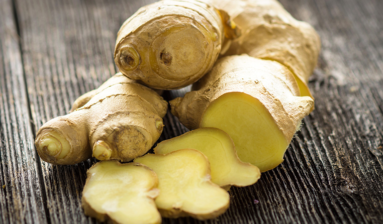 Ginger contains sesquiterpenes, chemicals that fight off common cold-causing rhinoviruses.