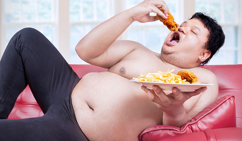 Eating when you’re hungry may cause you to overeat