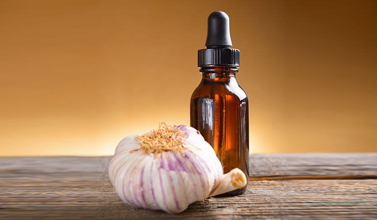 Garlic Extract Is A Natural Antibiotic And May Fight Bacterial Infections