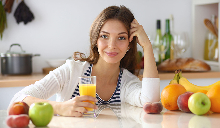 Juice fasting helps cleanse your colon and flushes out the toxins