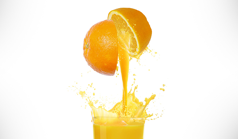Commercially available orange juice is devoid of oxygen to preserve it longer