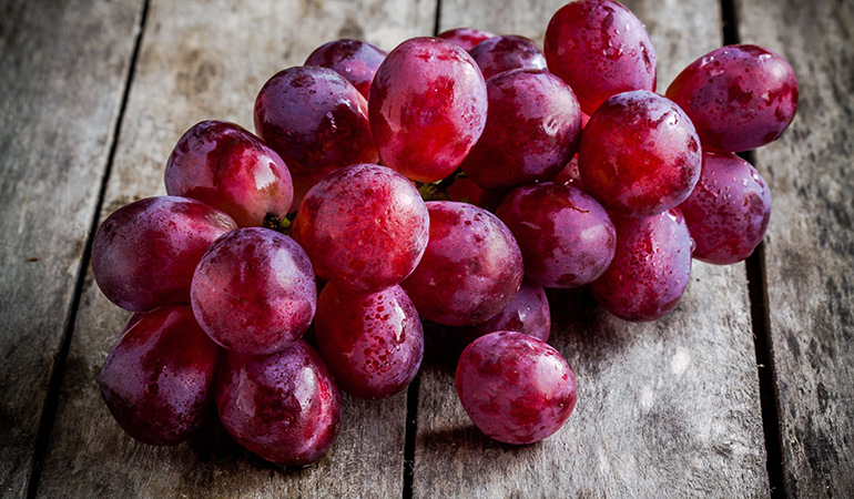 Red grapes disrupt mitochondrial pathways of cancer cells