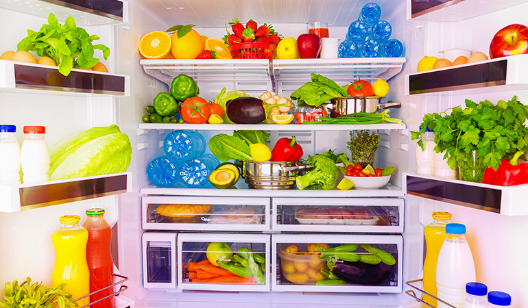  Keep the refrigerator organized