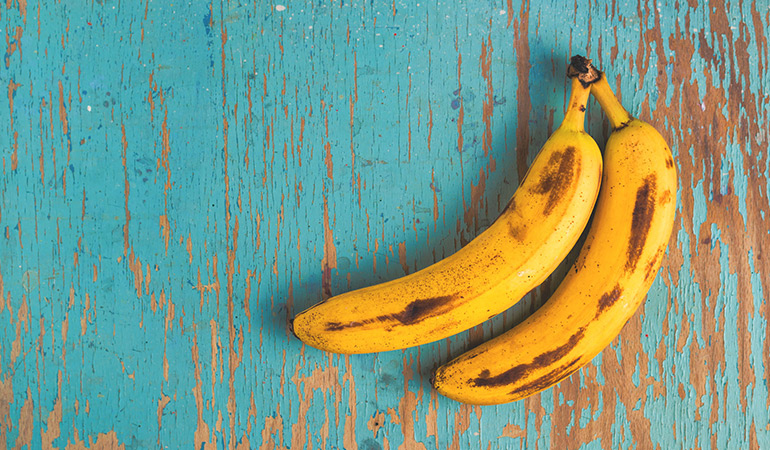 Bananas contain potassium that regulates serotonin production
