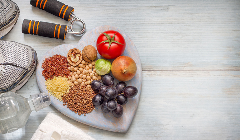 A balanced diet with regular exercise can manage symptoms of a fatty liver.