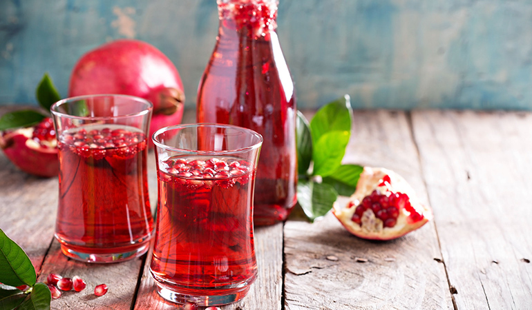 Studies found that pomegranate can reverse blockage and narrowing of arteries.