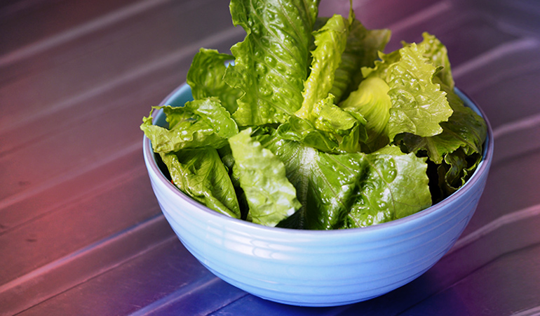 Roman lettuce contains 64 mcg of folate.