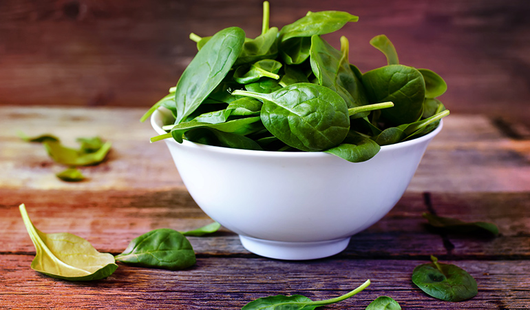 Half a cup of boiled spinach contains 5659 mcg of beta-carotene.