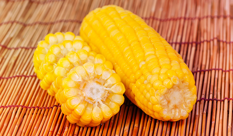Corn has 0.92 mg of zinc. 