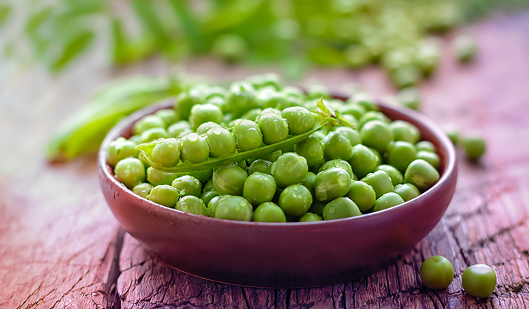 A cup of green peas has 8.24 gm of protein.