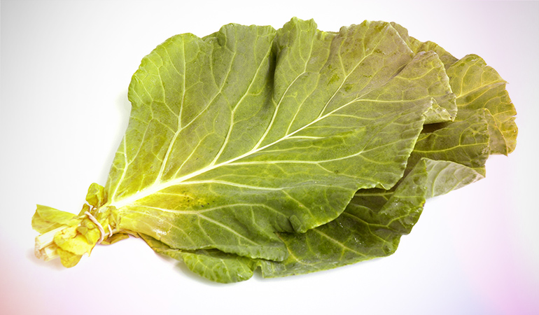 One cup of cooked collard greens has 722 mcg RAE of vitamin A.