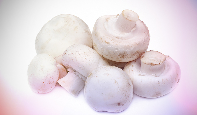 1 cup of chanterelle mushrooms has 2.9 mcg of vitamin D. 