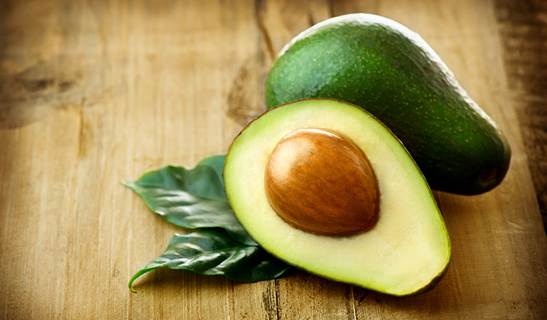 1 cup of cubed avocados has 31.5 mcg of vitamin K (26.2% DV).