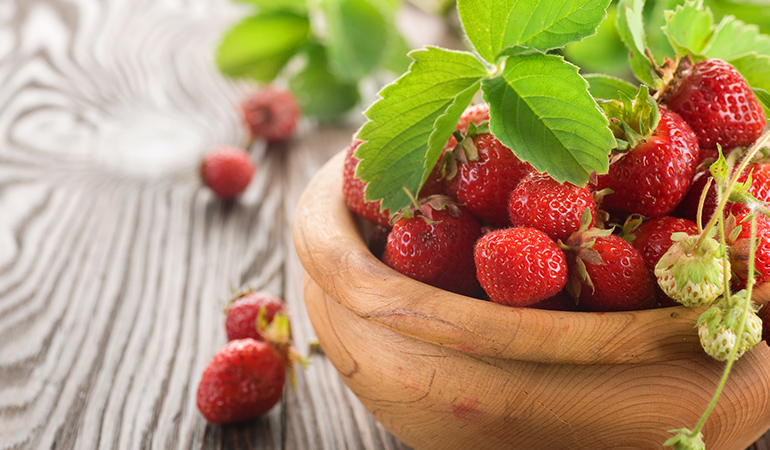 1 cup of berries: 97.6 mg of vitamin C (108.4% DV)