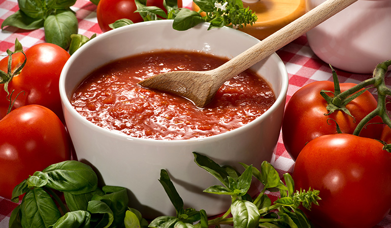 1 cup of tomato puree: 4.45 mg of iron (25% DV)